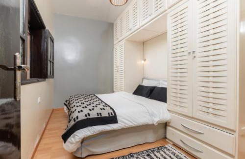 Les Amicales Apartment | Cozy and Zen 2BR central Agadir Netflix, free parking, fast wifi