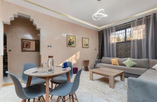 Les Amicales Apartment | Cozy and Zen 2BR central Agadir Netflix, free parking, fast wifi