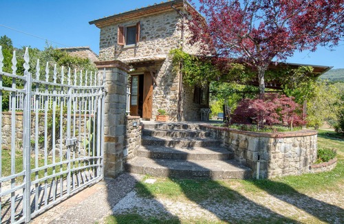 Cortona House | Cozy home in Cortona -AR- with private swimming pool, can be inside or outside