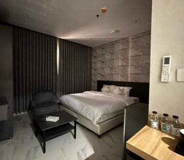 Tabuk Apartment | Cozy Room VACATIONH 216