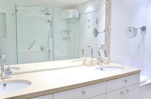 Herzliya Pituach Apartment | Daniel Hotel - Residence Seaside Luxury Flat