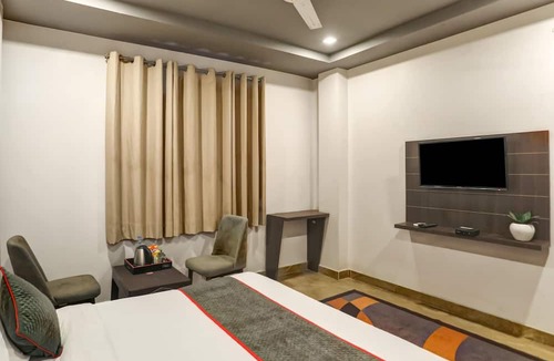 Mayapur House | Deluxe Room Ranipur Mor