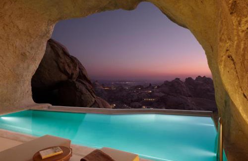 Umluj Resort | Desert Rock Resort