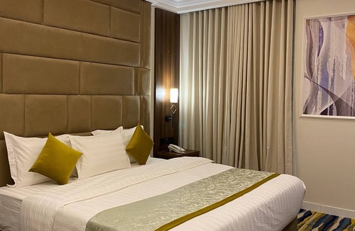 Medina Hotel | Diamond Corners Circular Hotel