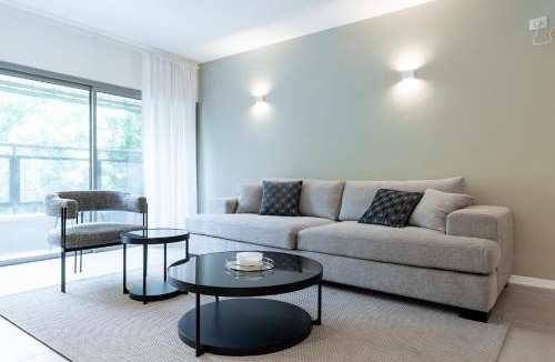Old North Apartment | Dizengoff Deluxe Retreat