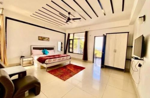 Kasauli Apartment | Double Room with Mountain View - The Terrace Retreat by StayVues