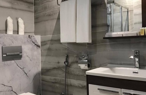 Al Khobar Hostel | East Garden Plus Serviced apartments شقق حديقة الشرق بلس للشقق المخدومة