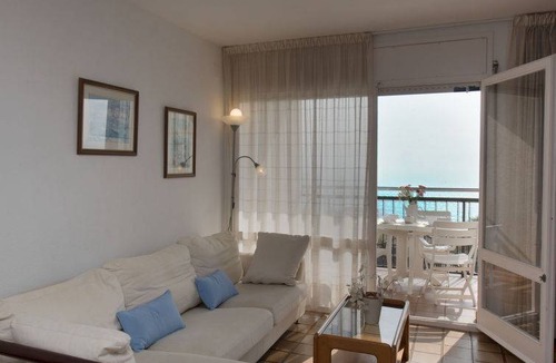 Calella Apartment | Edificio Blanqueries