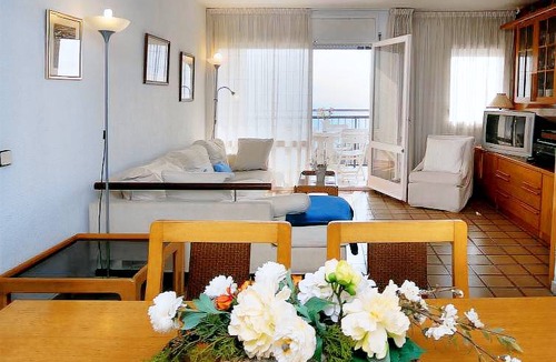 Calella Apartment | Edificio Blanqueries