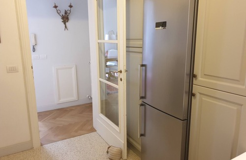 Paese Alto Apartment | Elegant apartment in the center 10 min walk from the sea