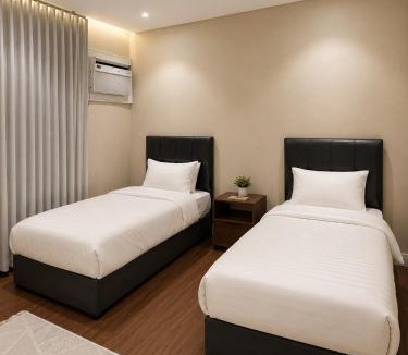 Al Faisaliyah Apartment | Elegant Apartment with Kitchen & Living Room