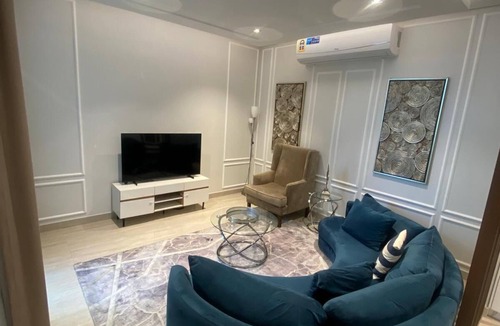 Budaiya House | Elegant Bungalow /Villa for to accommodate a family of more than 10 Member n