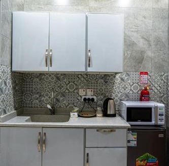 Dammam Apartment | Elegant Studio H12