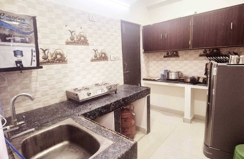Hyderabad Apartment | Elite 3bhk apartment, AC, by silverskyhomestay.