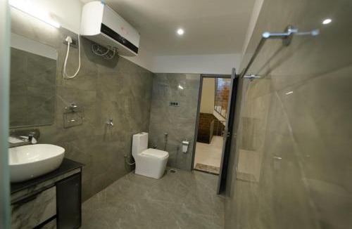 Dagshai House | Enchanting Pines Villas By Infinity