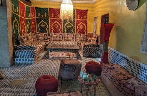 Sidi Abdallah Ghiat House | Family House in Traditional Moroccan Style.two Rooms,back Garden , Free Parking