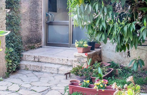 Katamon Apartment | Funky one bedroom best location