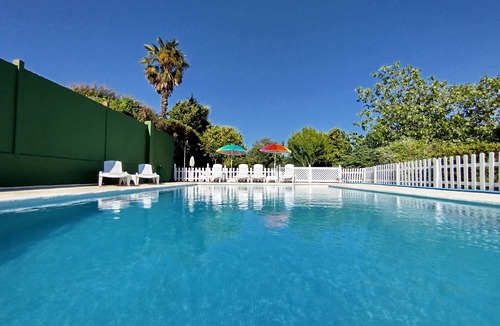 Teo Villa | Galicia: Comfortable villa with large garden and pool near Santiago.