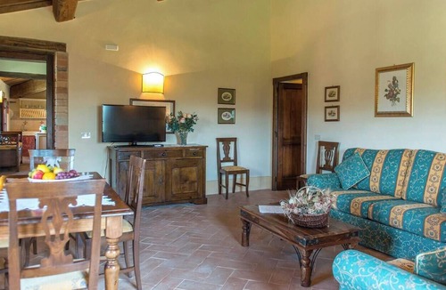 Compignano Apartment | Giuseppe Apartment at Il Casale di Ceci - Organic Estate in Umbria