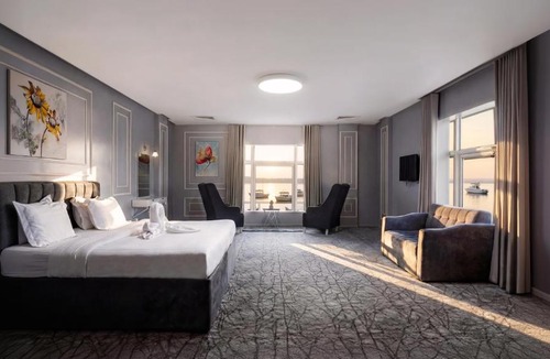Al Hamra Apartment | Golden Garden Al Corniche