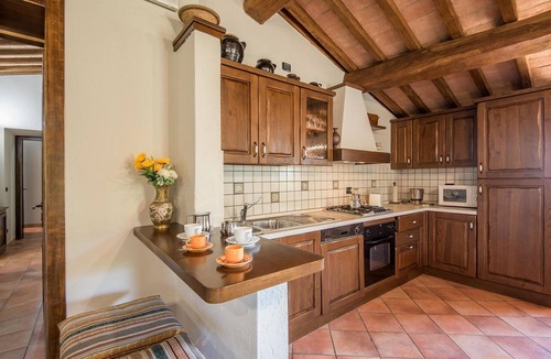 Todi House | Gorgeous home in Todi -PG- with private swimming pool, can be inside or outside