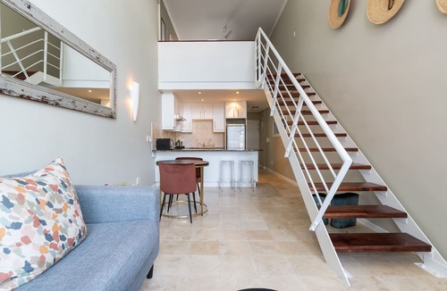 Cape Town City Centre Apartment | Gorgeous loft in trendy De Waterkant, Table Mountain views, no load shedding!