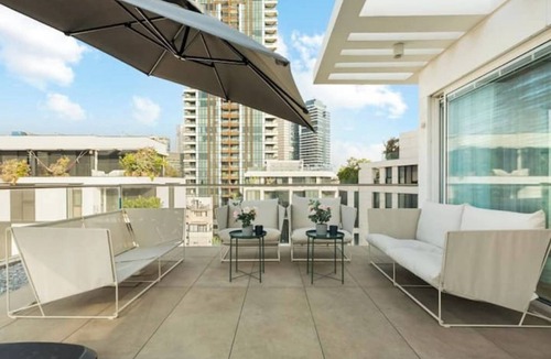 Kerem HaTeimanim Apartment | Grand Lapin Penthouse