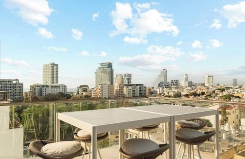 Kerem HaTeimanim Apartment | Grand Lapin Penthouse