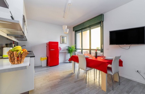 San Leonardo Apartment | GuestHost - Apartment located on the first floor of a building with a lift (NOT suitable for the disabled).In 73 square meters of space, it comfortably accommodates 6 people with a double bedroom, a second with two single beds and a double sofa bed in th