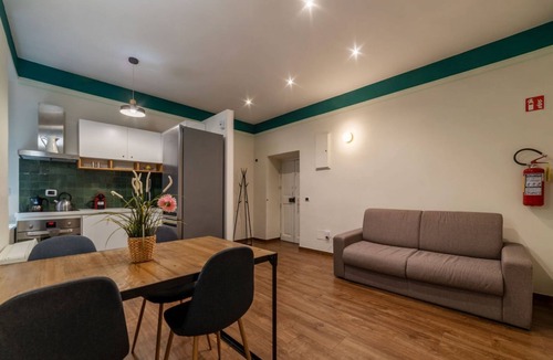 Sallustiano Apartment | GuestHost - Comfortable and elegant 100 sqm apartment, perfect for 5 people, located on the first floor (NO lift) of a renovated period building in the heart of the historic center of Rome (NO traffic-limited area). The property is located just a few min