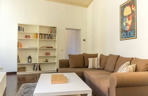 Rione IV Campo Marzio Apartment | GuestHost - Cozy 70m2 two-room apartment located on the third floor of a building with a lift (NOT suitable for disabled people). It comfortably accommodates 4 people with a double bedroom and a double sofa bed in the living room.The apartment is the ide