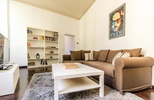 Rione IV Campo Marzio Apartment | GuestHost - Cozy 70m2 two-room apartment located on the third floor of a building with a lift (NOT suitable for disabled people). It comfortably accommodates 4 people with a double bedroom and a double sofa bed in the living room.The apartment is the ide