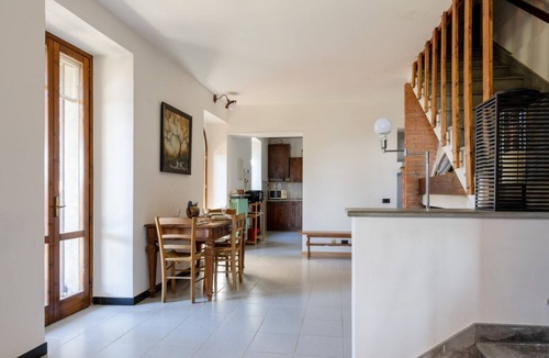Castel Rigone Villa | GuestHost - Enchanting and spacious villa on two levels, which in 125 sqm accommodates up to 5 guests with great comfort, being equipped with every type of comfort: two bedrooms and three bathrooms, Jacuzzi tub, large private garden with barbecue and piz