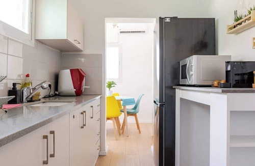Haifa Apartment | Haifa Hadar Urban Grand Apartment by Shay’s Urban