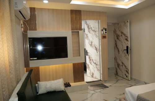 Patna Hotel | Happy Residency