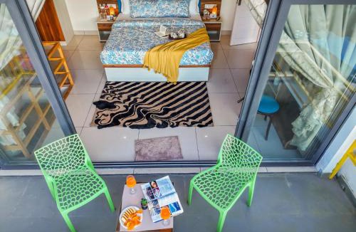 Kumarhatti Apartment | Hillshades 3-BHK Apartment With Sit-out Area, Shared Pool, Restaurant, Game Zone and Scenic Hill Views
