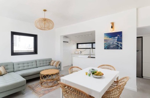 Tel Aviv Apartment | Hippie Chic at Hovevei with MAMAD by HolyGuest
