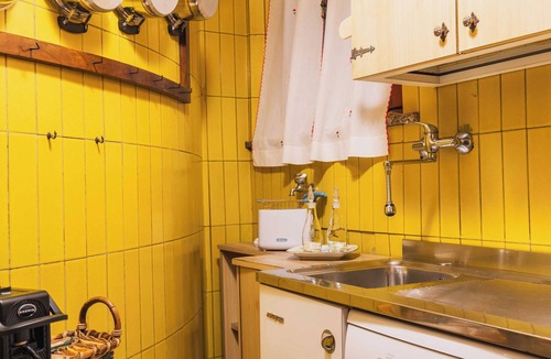 Montefiore dell'Aso House | Historic home overlooking the main square in an Italian village