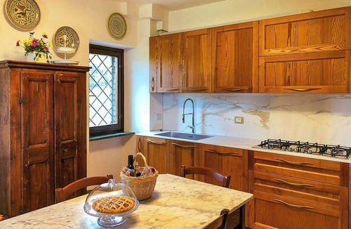 Assisi House | Historic villa among olive trees near Assisi