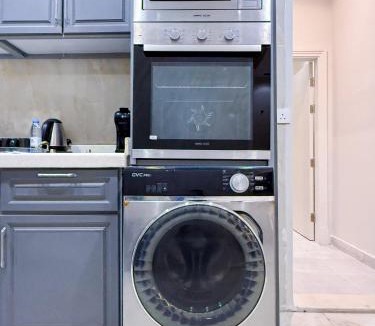 King Abdul Aziz Road Apartment | HOMETEL An Nahdah
