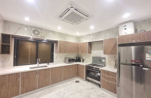 King Abdul Aziz Road Apartment | Hometel Khozama Jed