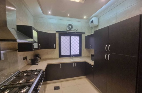 King Abdul Aziz Road Apartment | Hometel Khozama Jed
