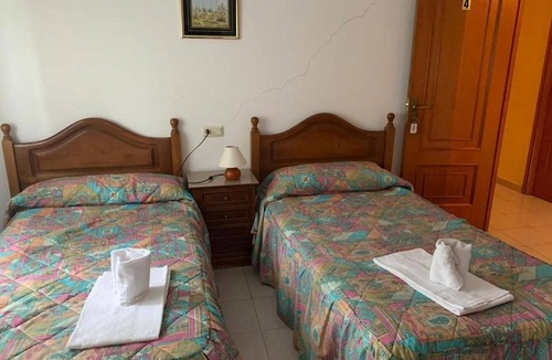 Oroso House | Hostal restaurante Seoane - Twin room