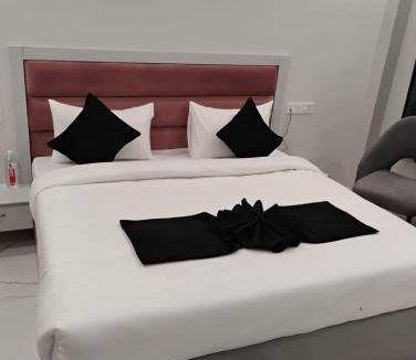 Mayapur Hotel | Hotel Aastha Inn