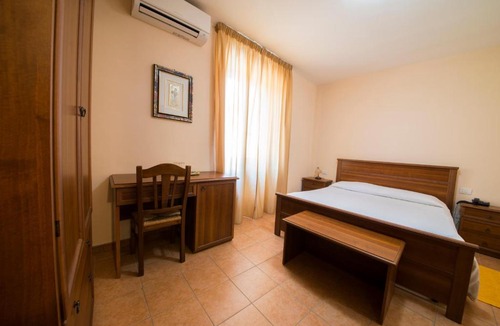 Matelica Hotel | Hotel Fioriti