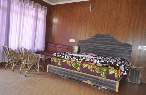 Kempty Range Hotel | Hotel Garden Cottage & Resort Dhanaulti
