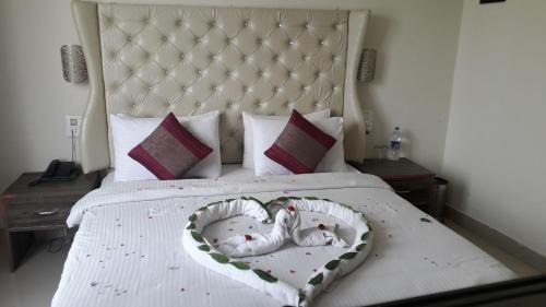 Dadahu Hotel | Hotel Guru Surbhi