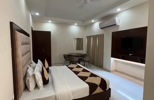 Sector 5 Hotel | HOTEL PARK ROYAL
