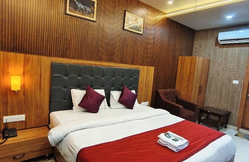 Sigra Hotel | Hotel Siddhant Palace Varanasi