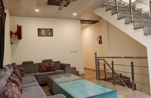 Mayapur Hotel | Hotel Sudarshan